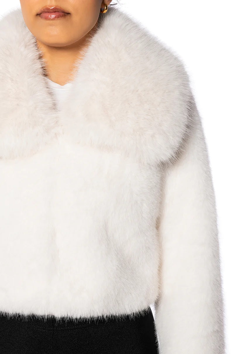 Azalea Wang Vadence Faux Fur Coat In White